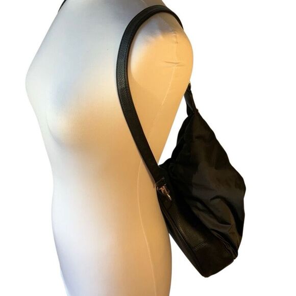 Loume Black Nylon and Vegan Leather Slouchy Backpack, Gold hardware - Picture 8 of 16